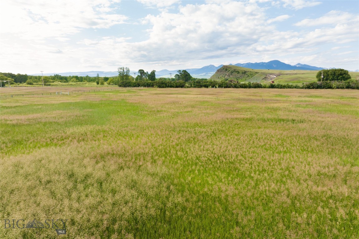 28 W Grannis Property Photo 44