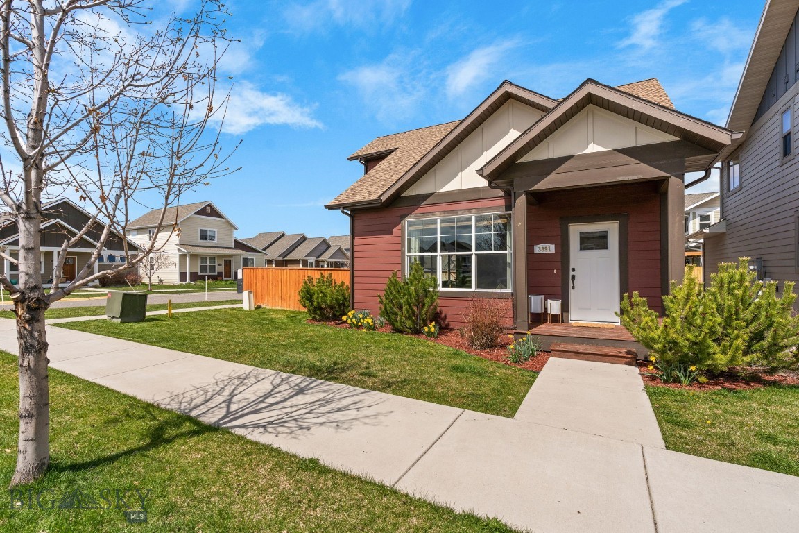 3891 Galloway Street Property Photo