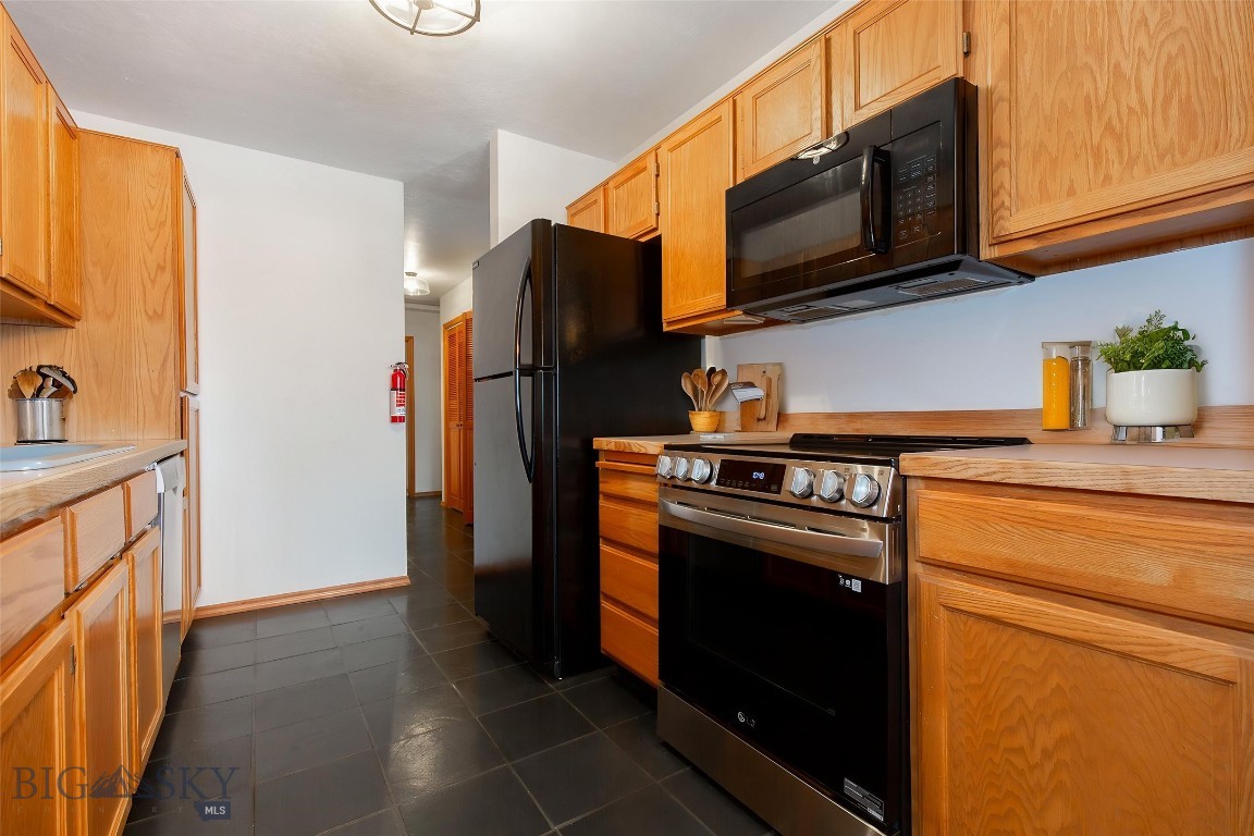 2200 W Dickerson 32 Property Photo 6