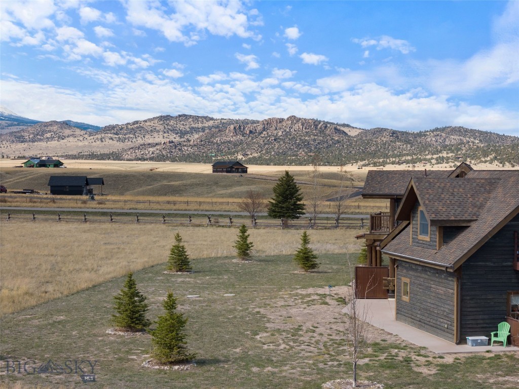 6 Browtine Ln Property Photo 6