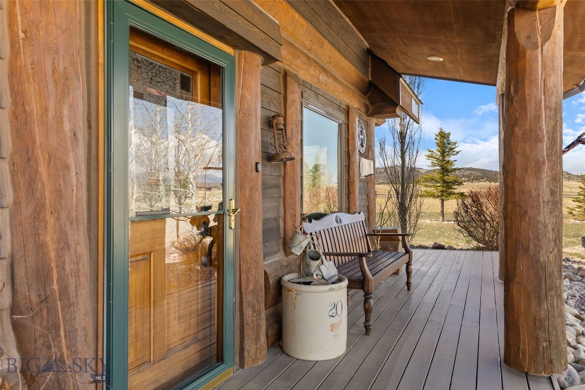 6 Browtine Ln Property Photo 14