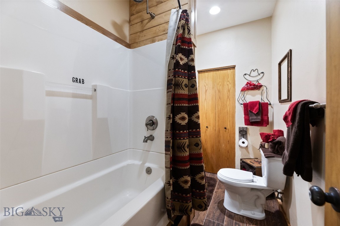 6 Browtine Ln Property Photo 77