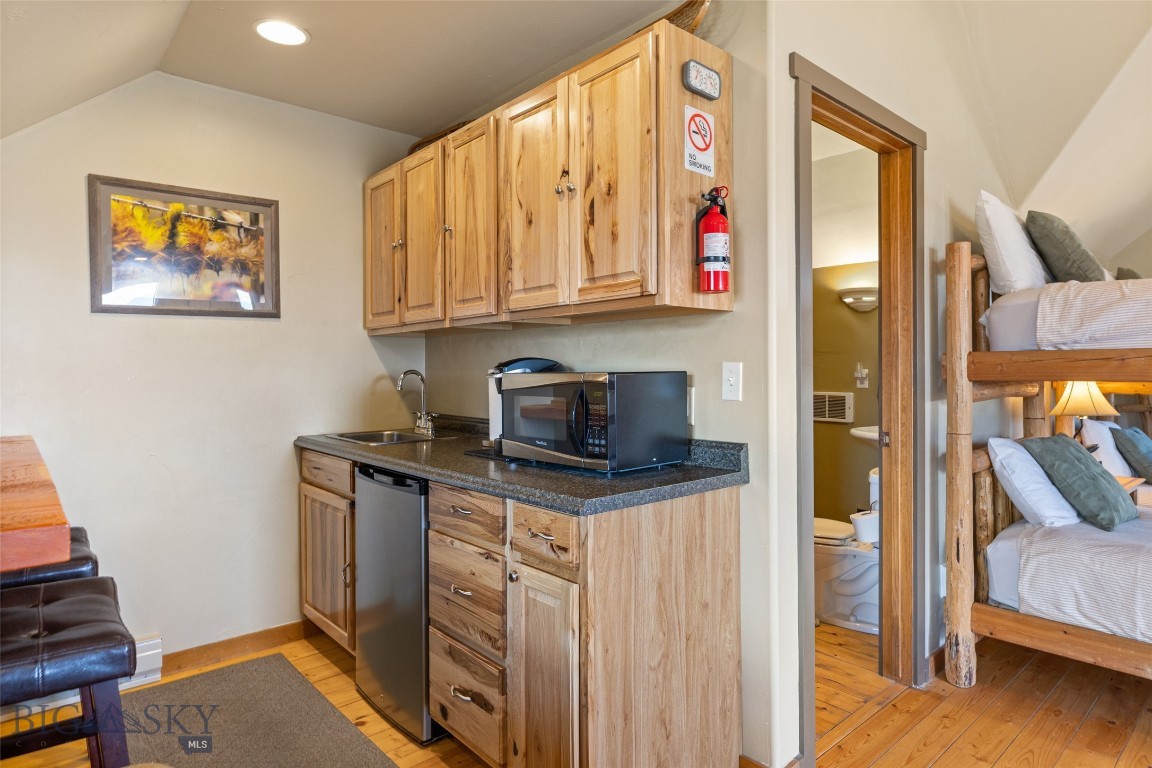 6 Browtine Ln Property Photo 86