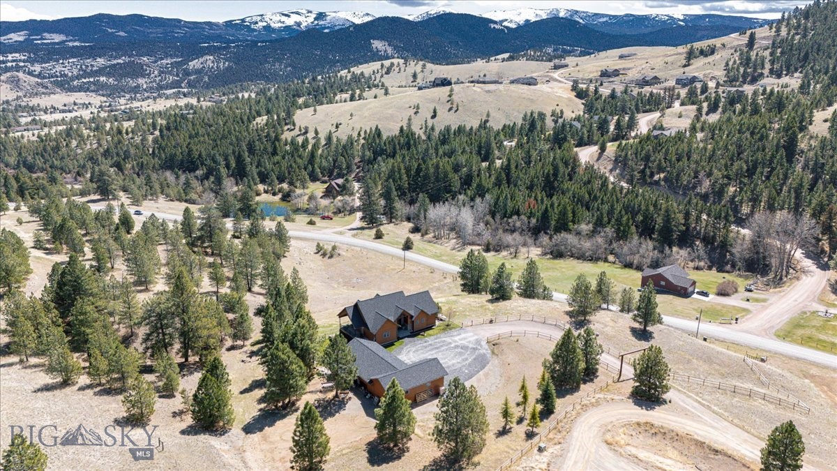 160 Jackson Creek Property Photo 5