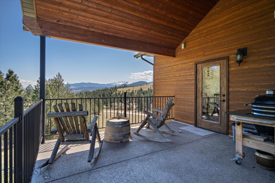 160 Jackson Creek Property Photo 13