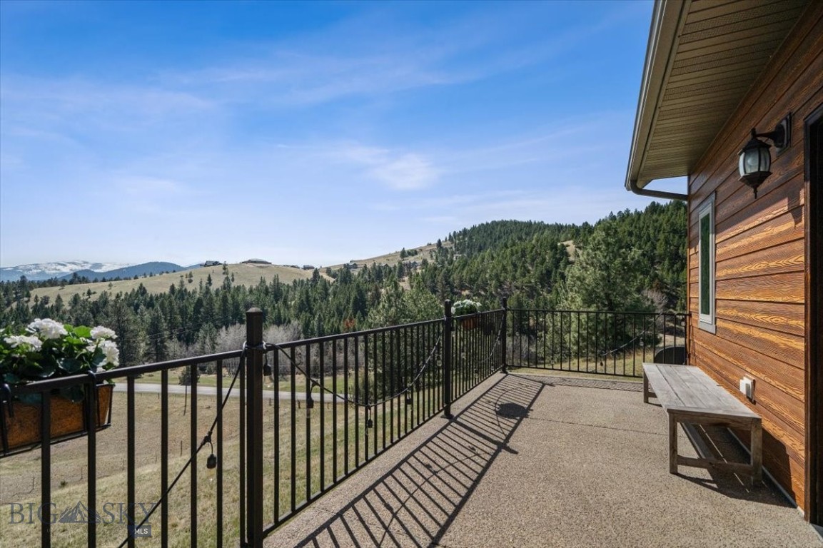 160 Jackson Creek Property Photo 18