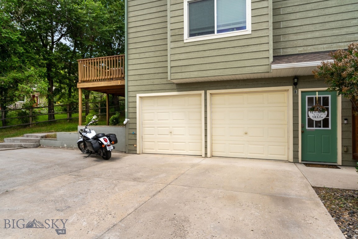 1203 Wineglass Court B Property Photo 3