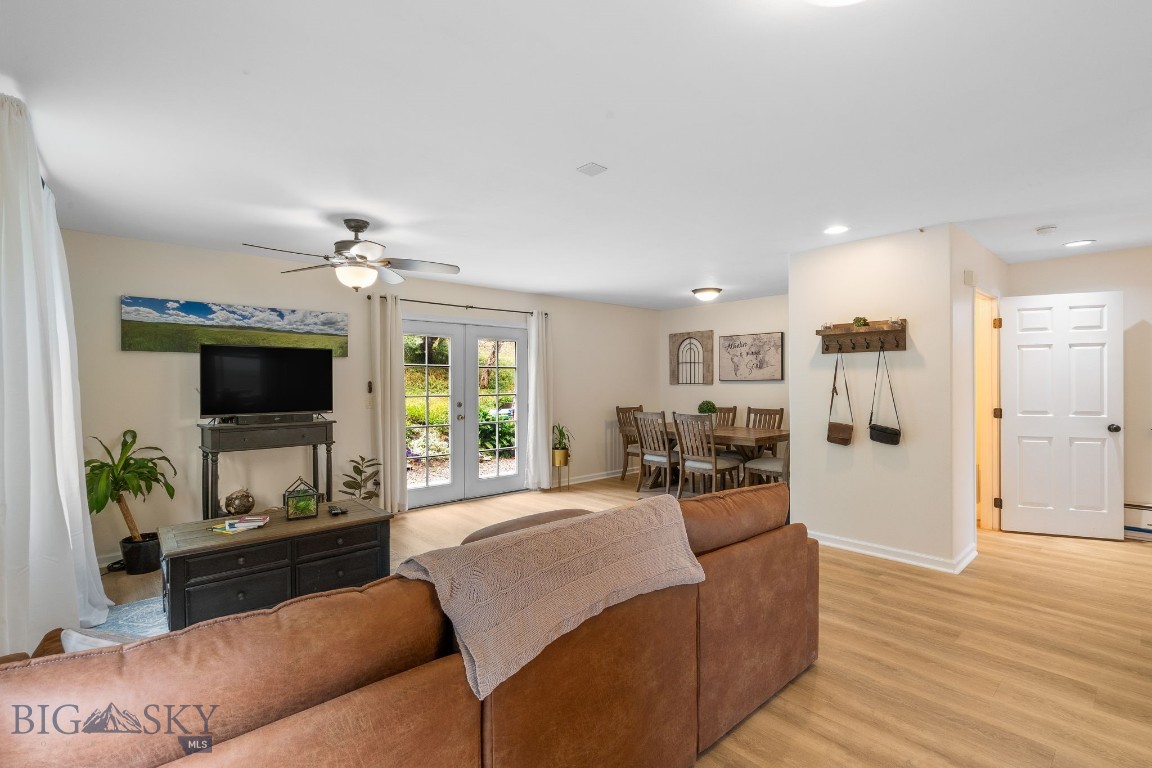 1203 Wineglass Court B Property Photo 5
