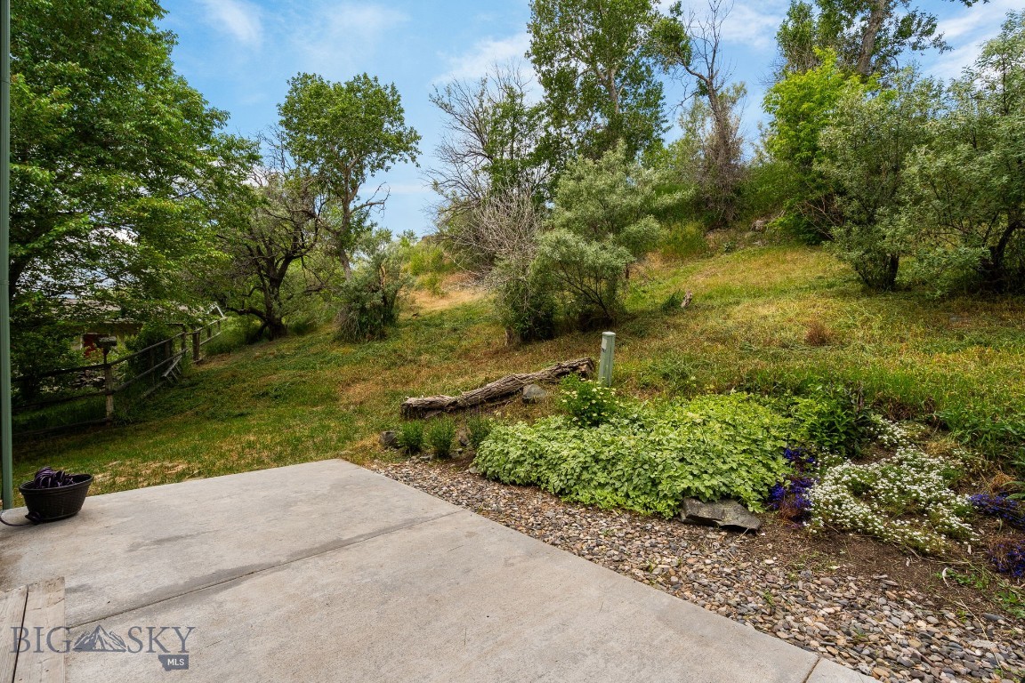 1203 Wineglass Court B Property Photo 22