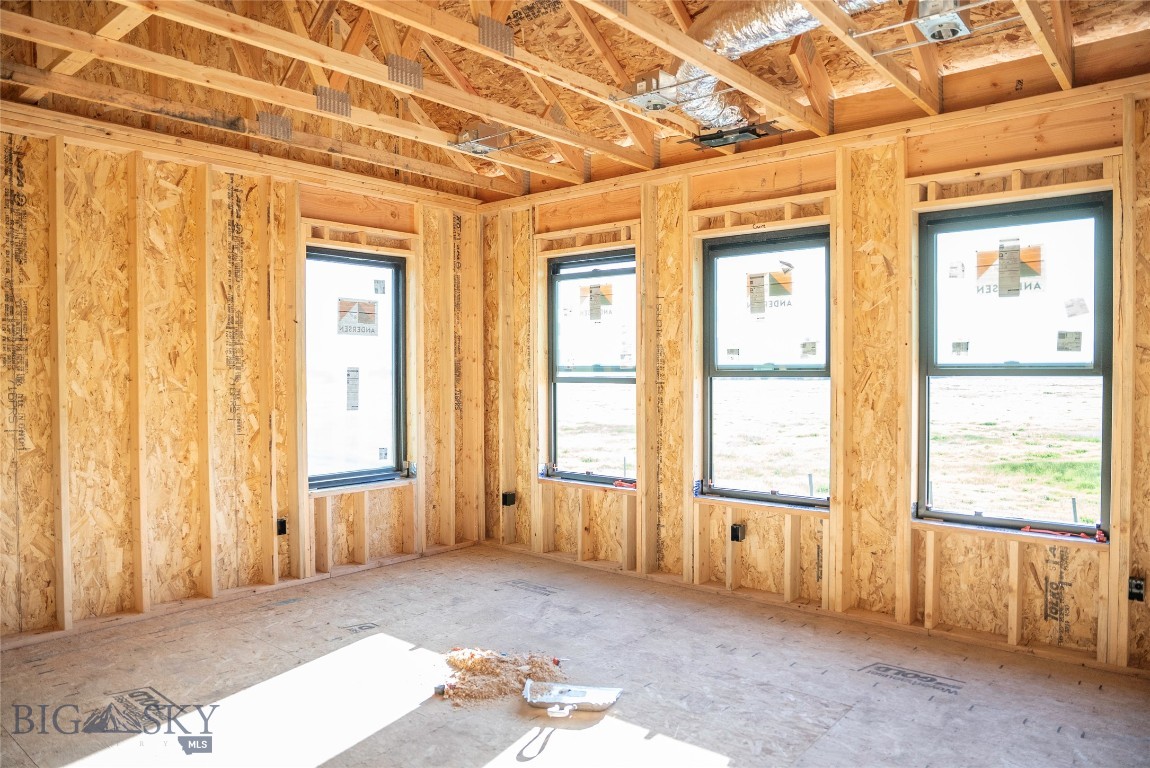220 Creekbank Loop Property Photo 11
