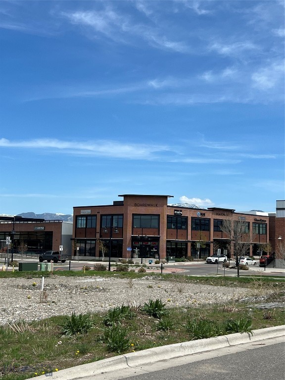 795 Boardwalk Avenue Property Photo 7