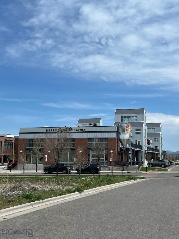 795 Boardwalk Avenue Property Photo 8