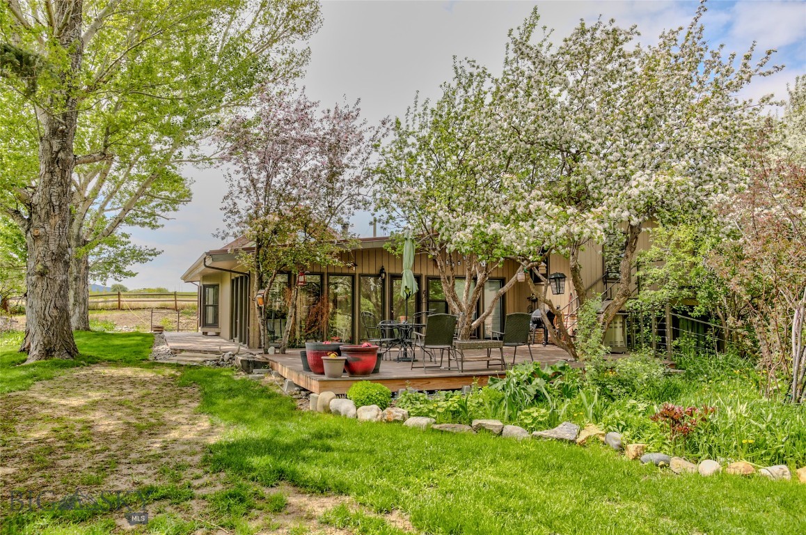 726 Us Highway 10 W Property Photo 1