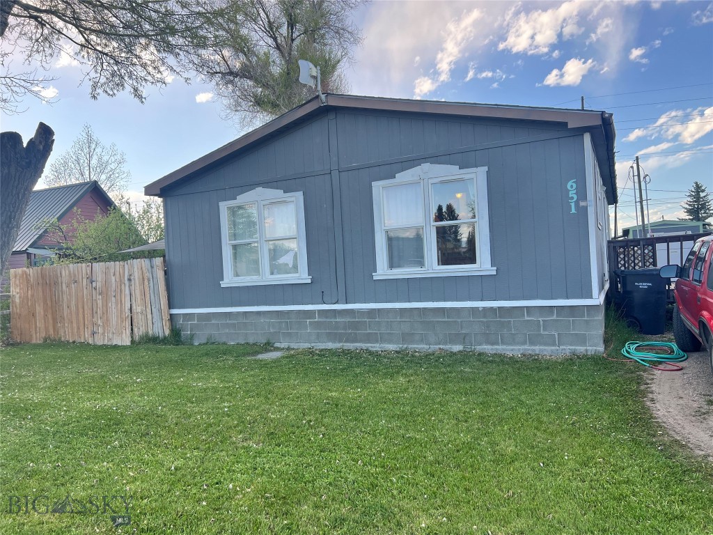 651 Kentucky Avenue Property Photo