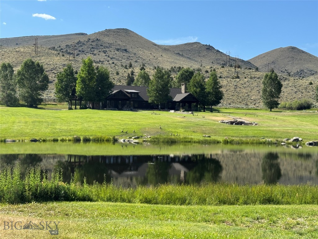 100 Snowberry Path Property Photo 1