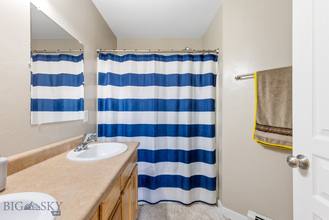 1010 Cruiser Lane N Property Photo 15