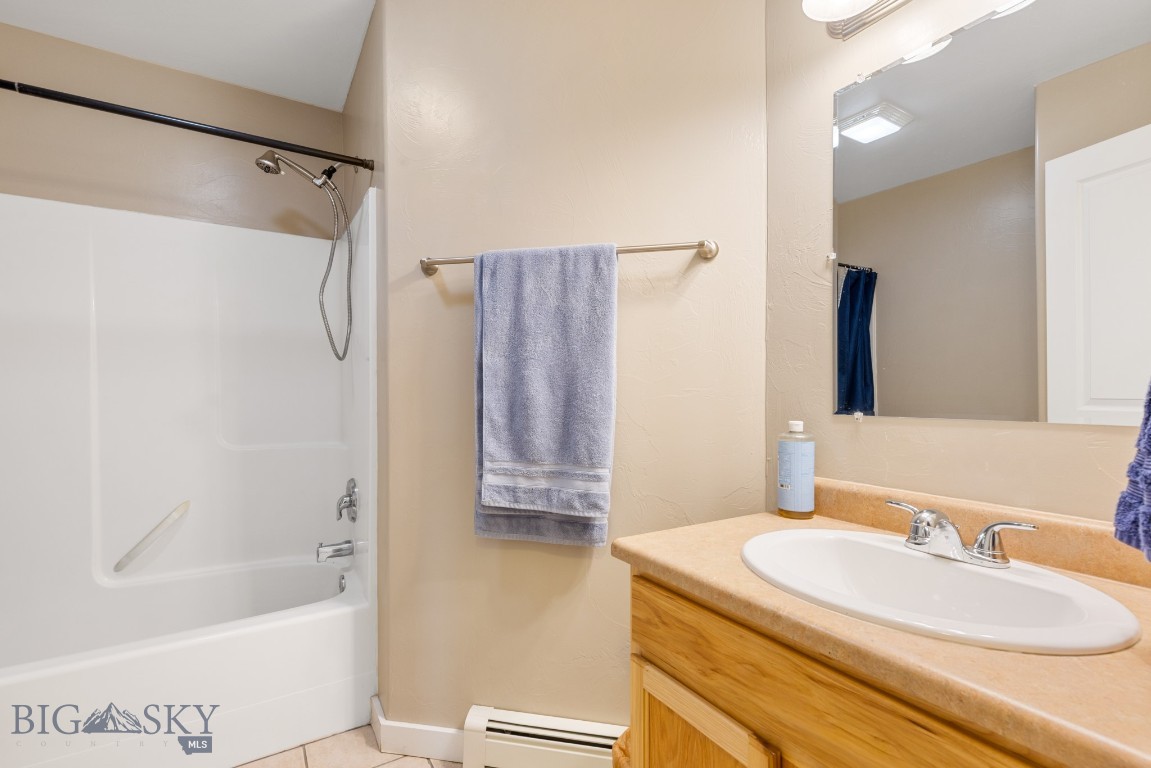 1010 Cruiser Lane N Property Photo 19