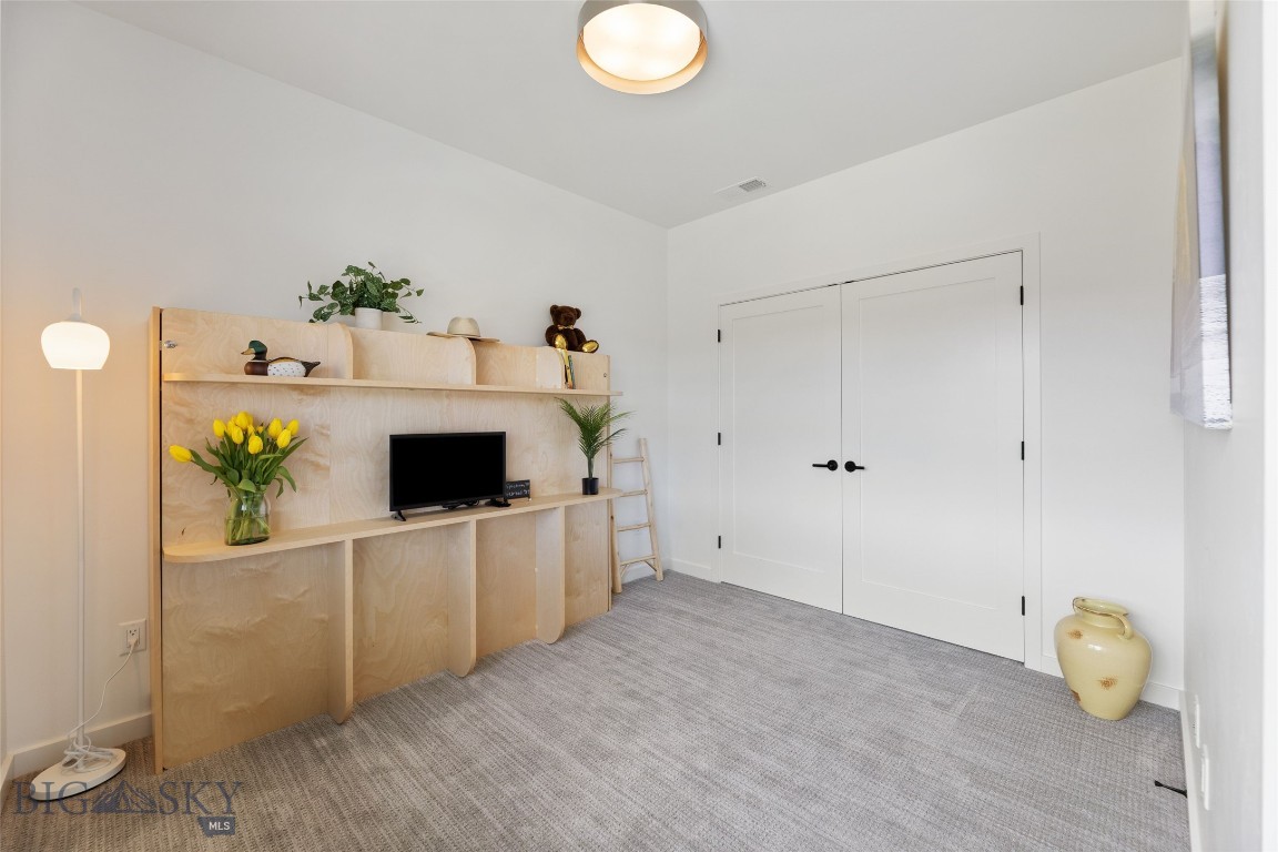 2725 W Graf A Property Photo 14