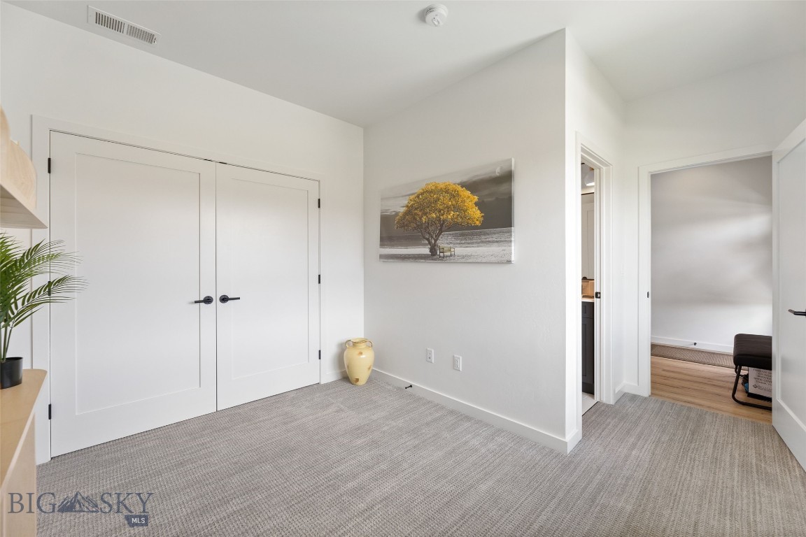 2725 W Graf A Property Photo 15