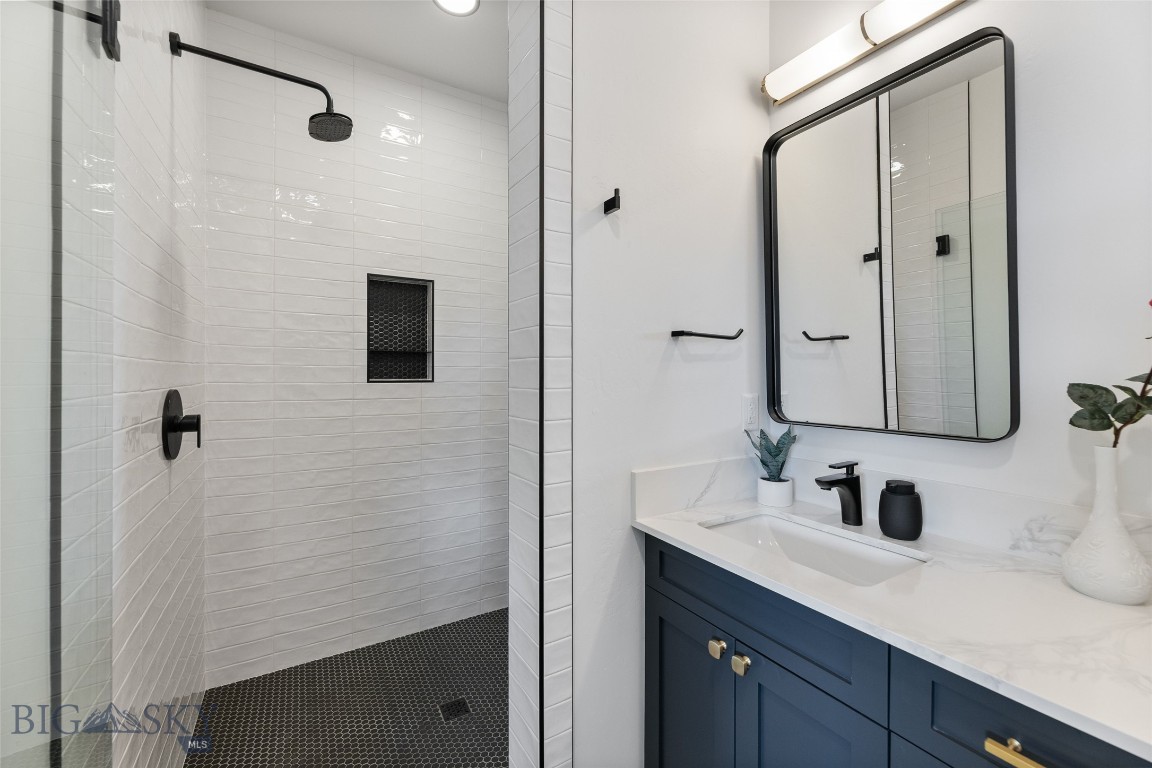 2725 W Graf A Property Photo 59