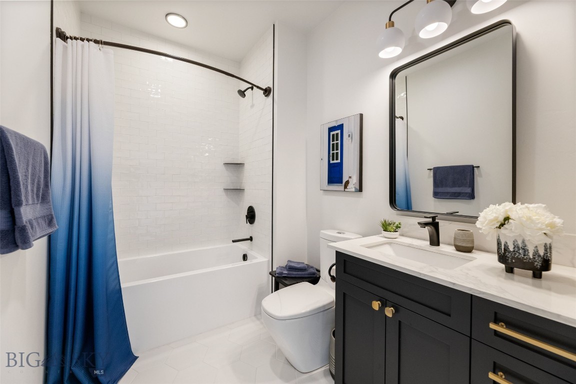 2725 W Graf A Property Photo 63