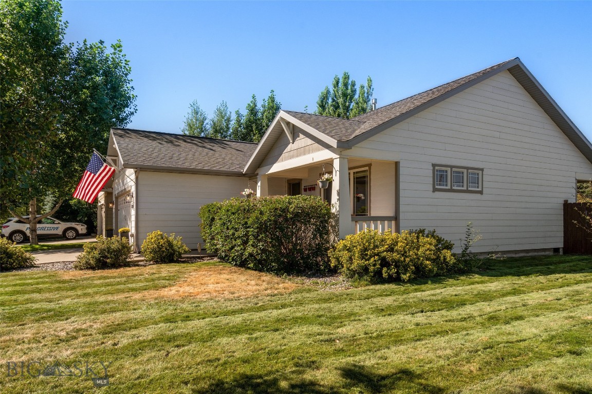 1235 Hunters Way Property Photo 4