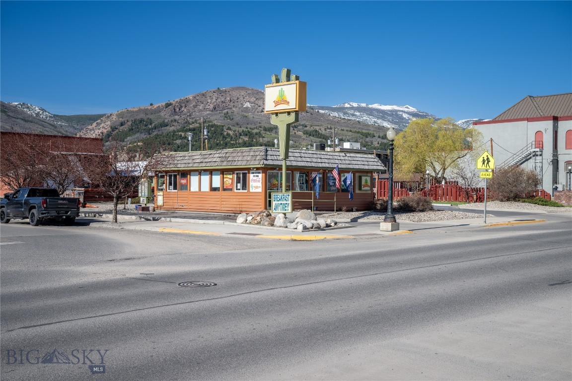 421 E Commercial Property Photo 2