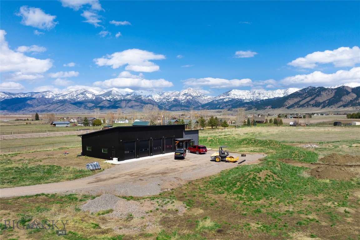 7560 Springhill Road Property Photo