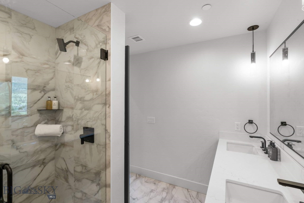 211 Town Center Avenue 3a Property Photo 30