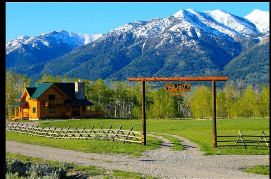 1 Dutchman Trail Property Photo