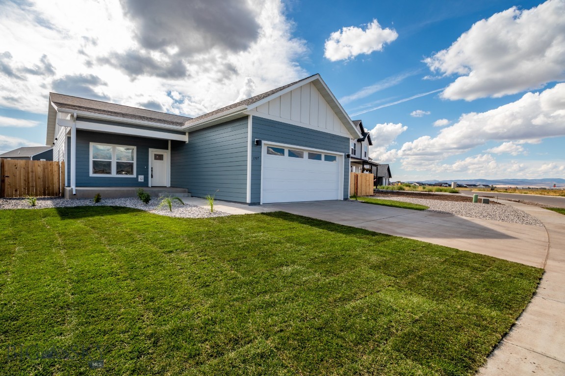 1107 Falcon Ridge Boulevard Property Photo 1