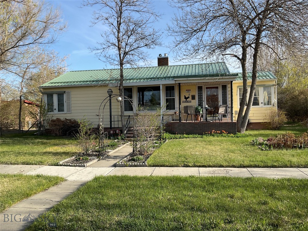 5 1st Street W Property Photo