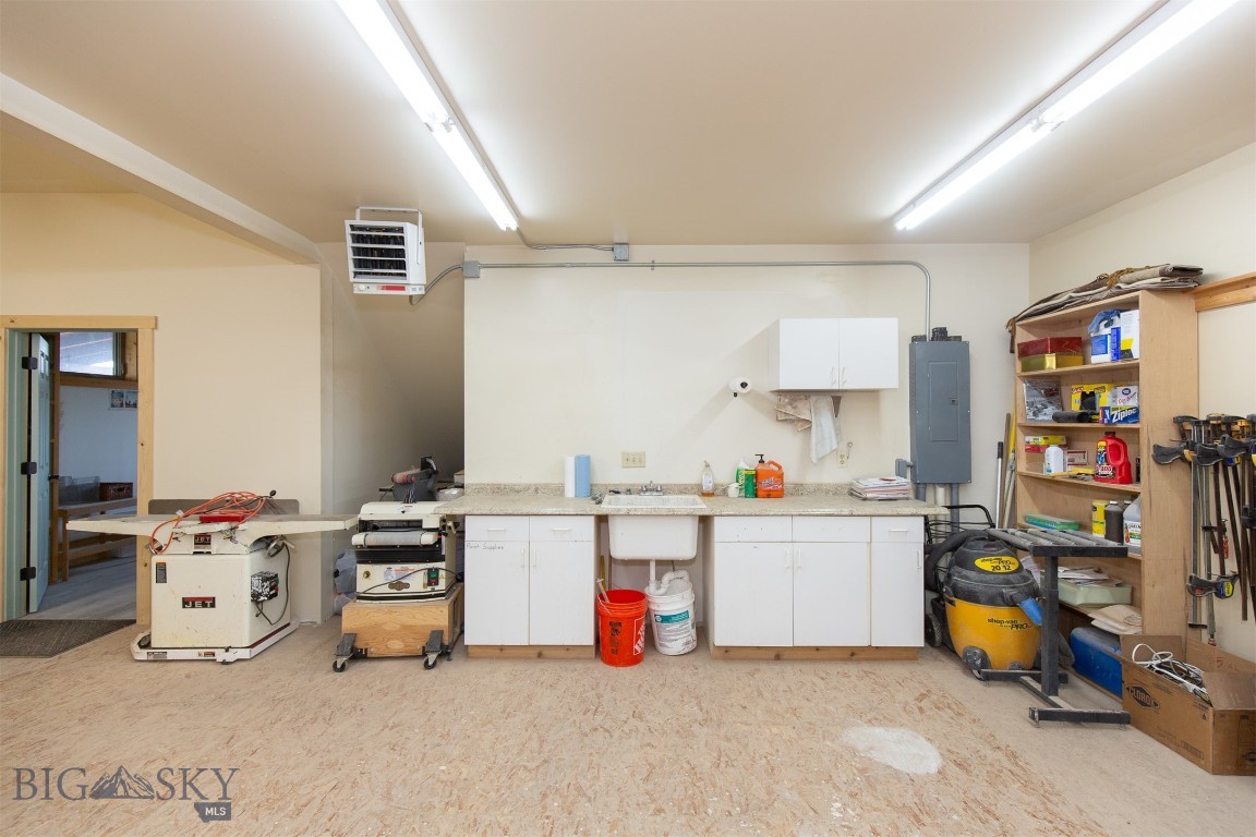 2 Dayspring Road W Property Photo 18
