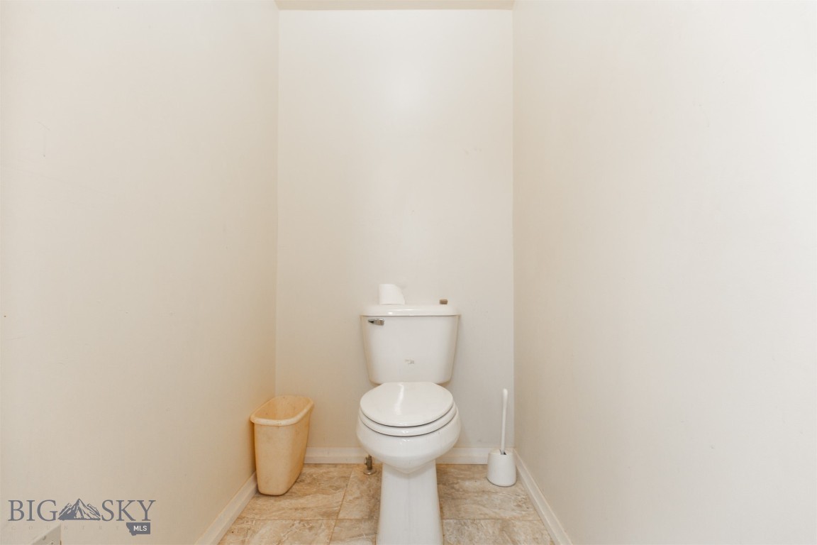 2 Dayspring Road W Property Photo 21