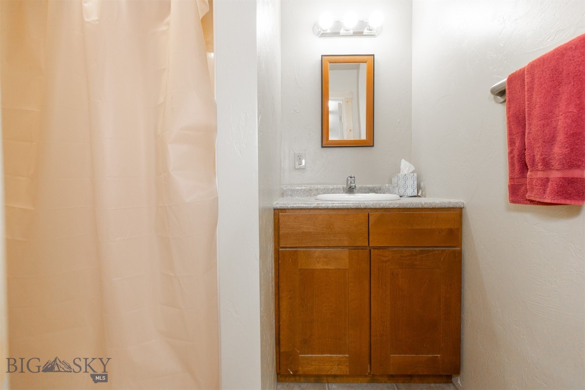 2 Dayspring Road W Property Photo 22