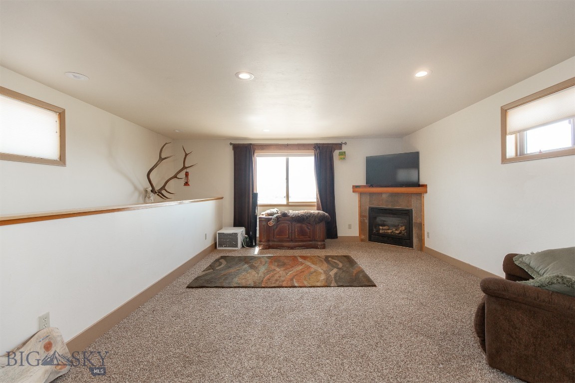 2 Dayspring Road W Property Photo 33