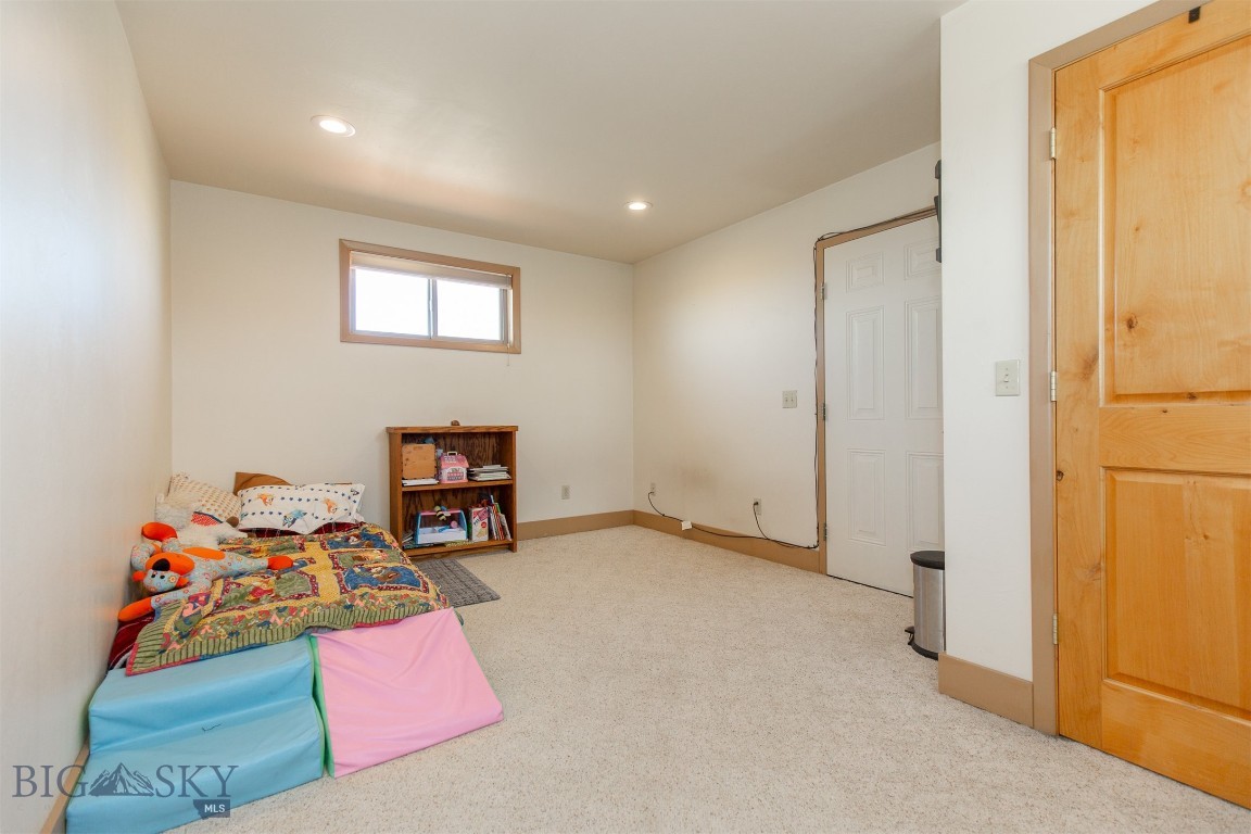 2 Dayspring Road W Property Photo 37