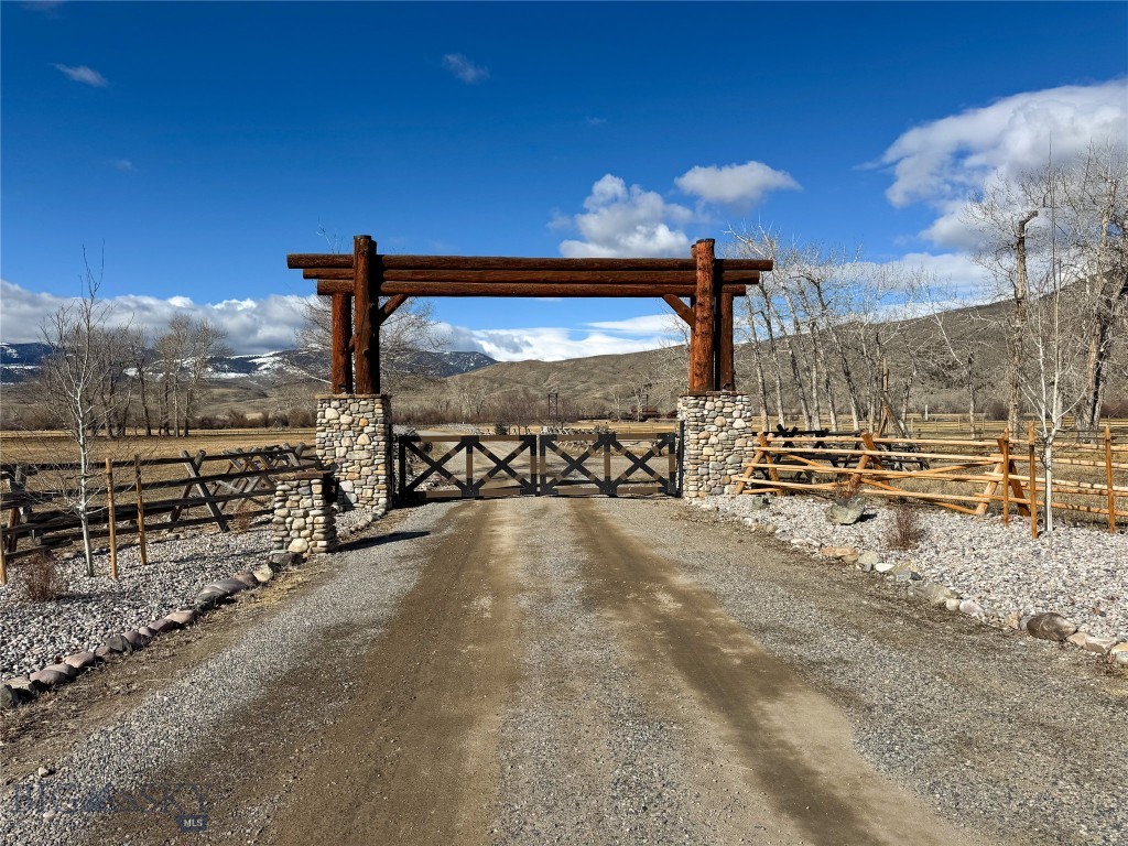 100 Snowberry Path Property Photo