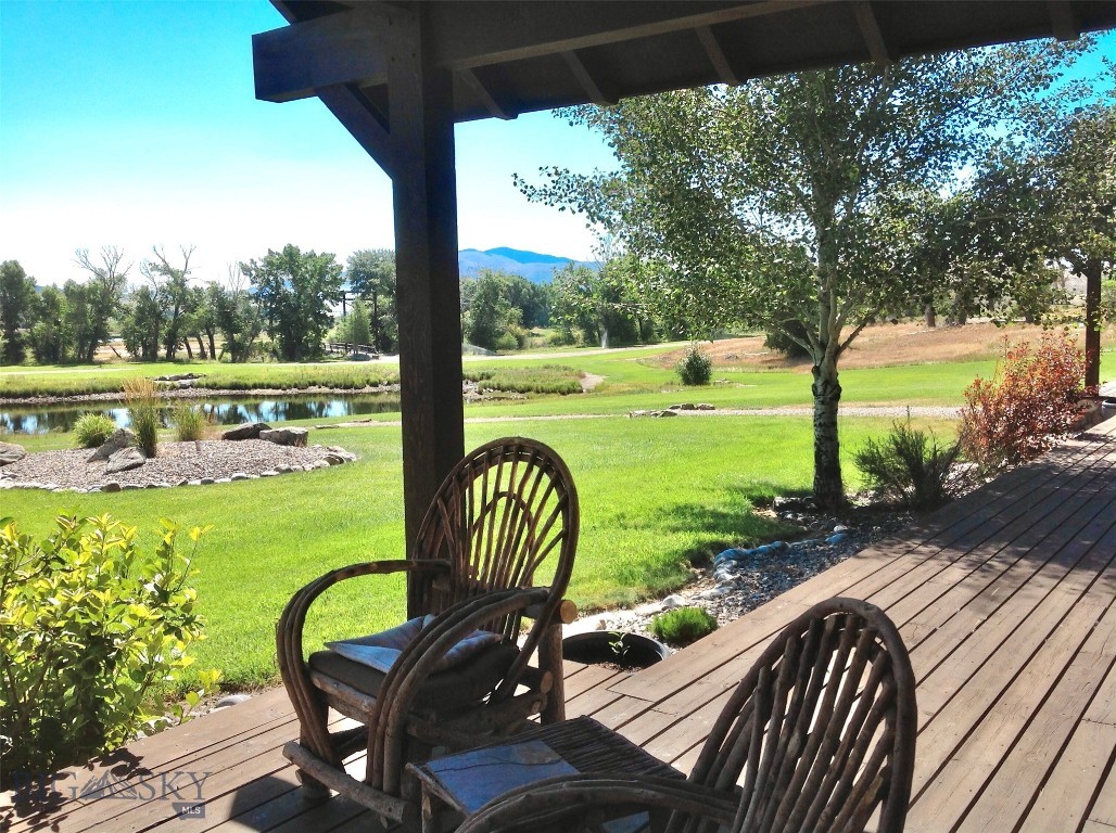 100 Snowberry Path Property Photo 4