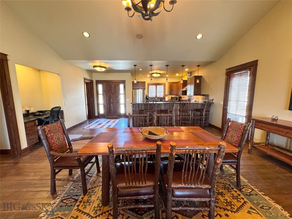 100 Snowberry Path Property Photo 16