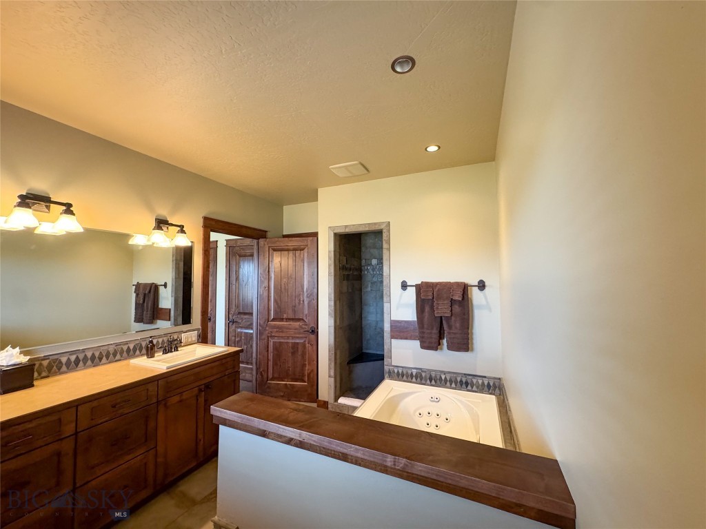 100 Snowberry Path Property Photo 31