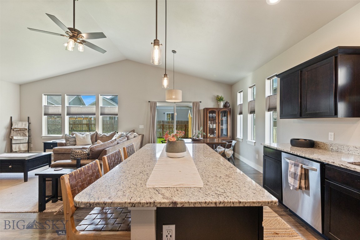 2964 Autumn Grove Property Photo 13