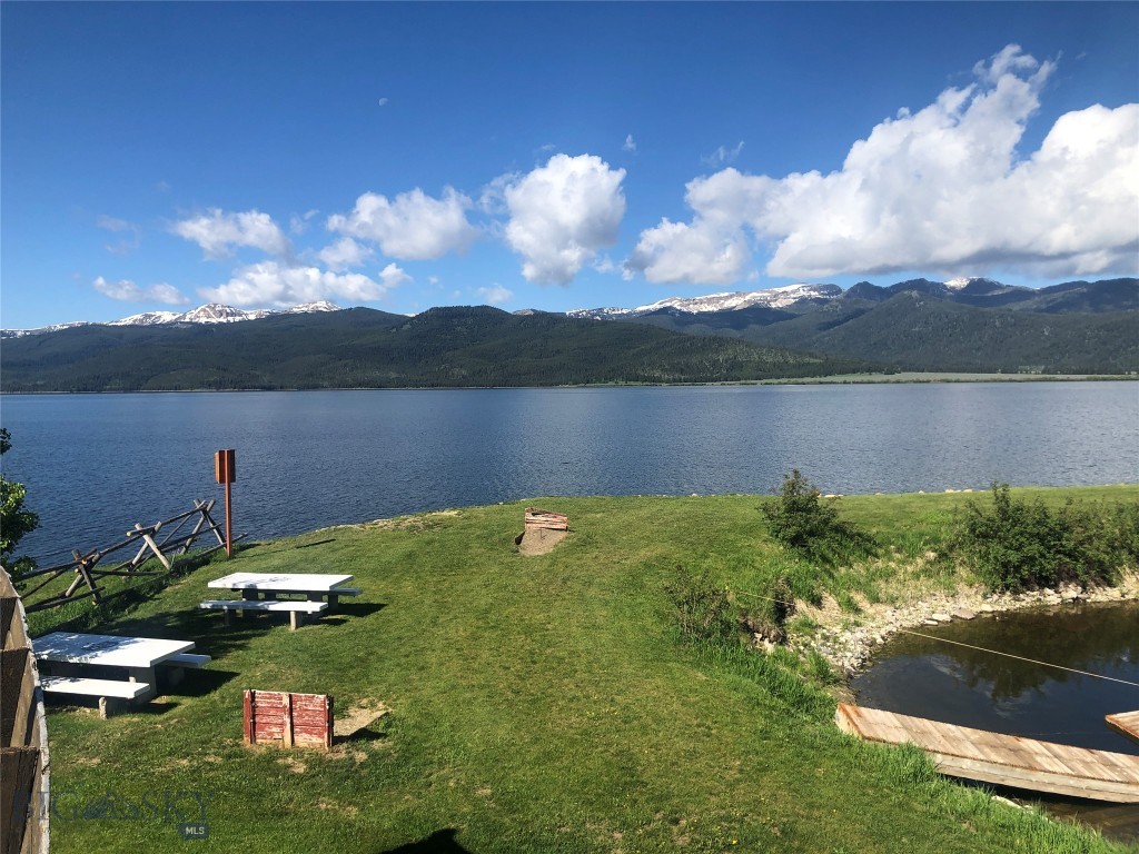 15400 Hebgen Lake Road Property Photo 10
