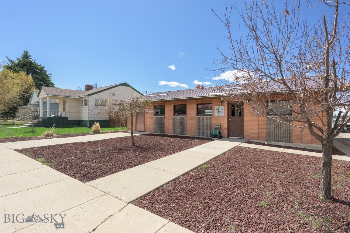 107 S Holland Street Property Photo