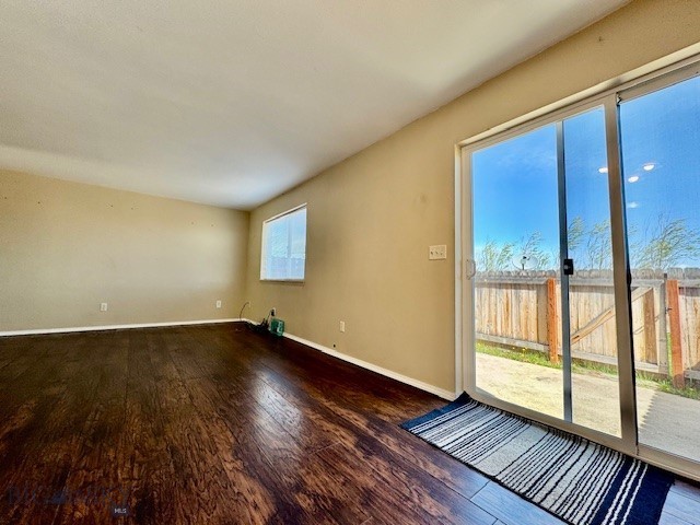 949 N River Rock Drive Property Photo 8