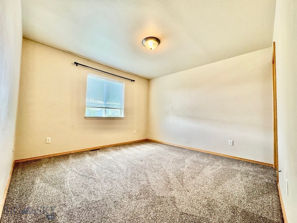 949 N River Rock Drive Property Photo 21