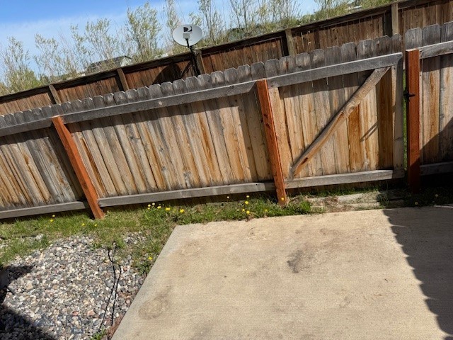 949 N River Rock Drive Property Photo 35