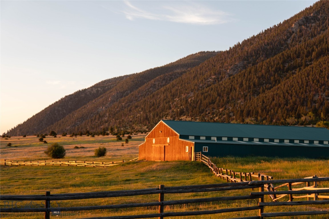327 Granger Ranches Road Property Photo