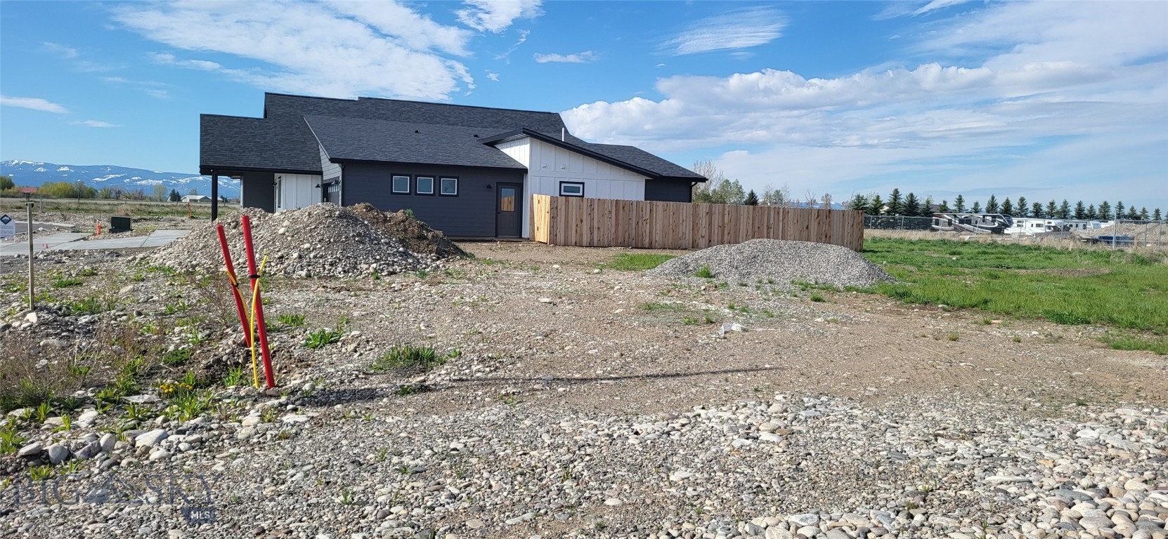 514 Spaniel Drive Property Photo 5