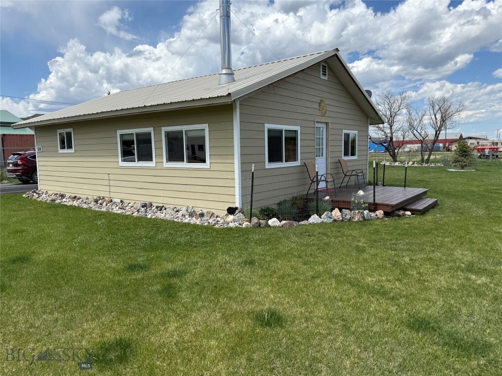 518 W Ennis Property Photo